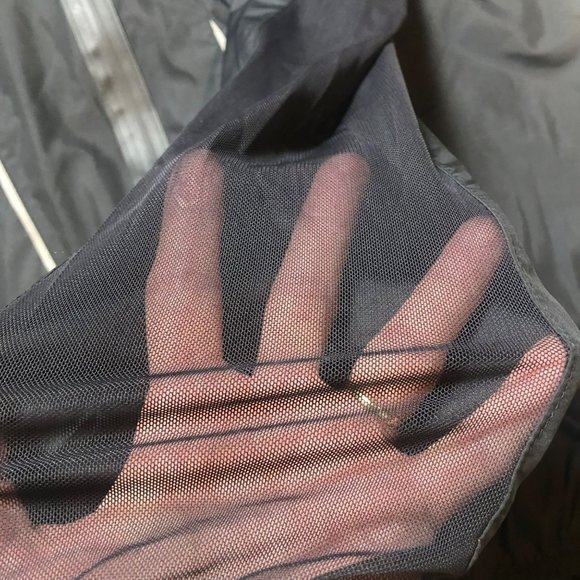 Sz M Under Armour All Season Gear Raincoat Running Jacket Removable Sleeves - Picture 2 of 5